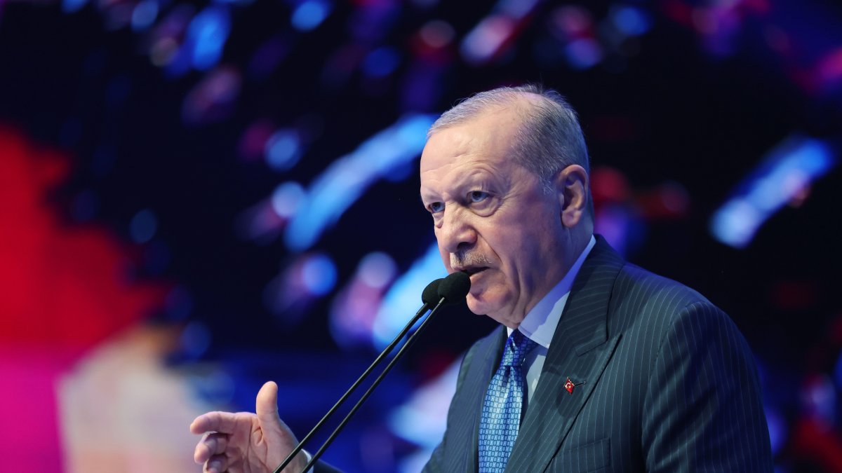 Turkish export policy announcement showcasing economic growth targets