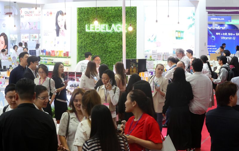 Cosmetics stock strength news image