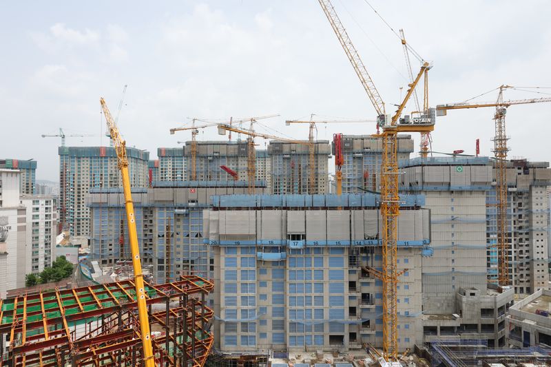 Construction material transport site
