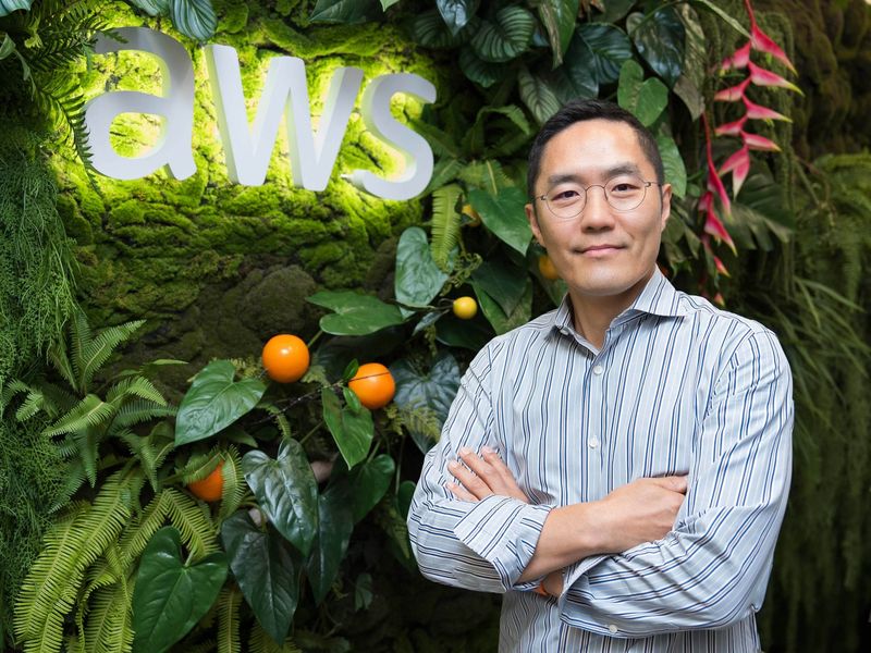 AWS Summit Agentic AI trend presentation