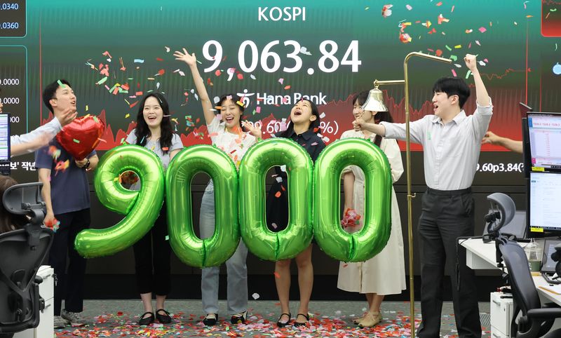KOSPI hits 9,000 for the first time