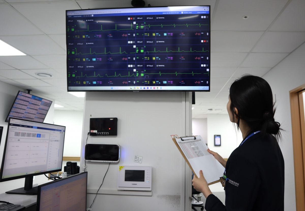 Digital Healthcare Strategy of Korean Pharma Companies