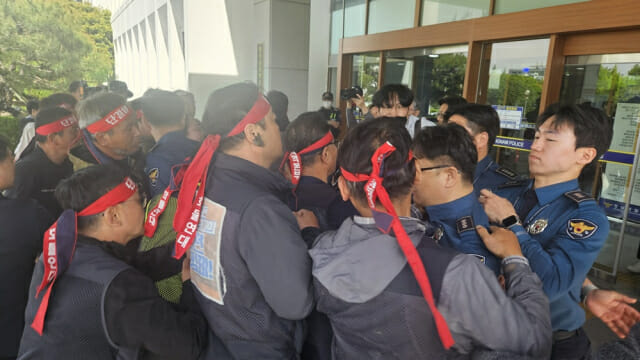 Strike blockade at the CU logistics center