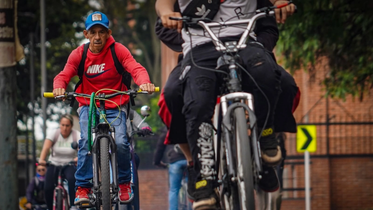 Bogotá bike lane maintenance