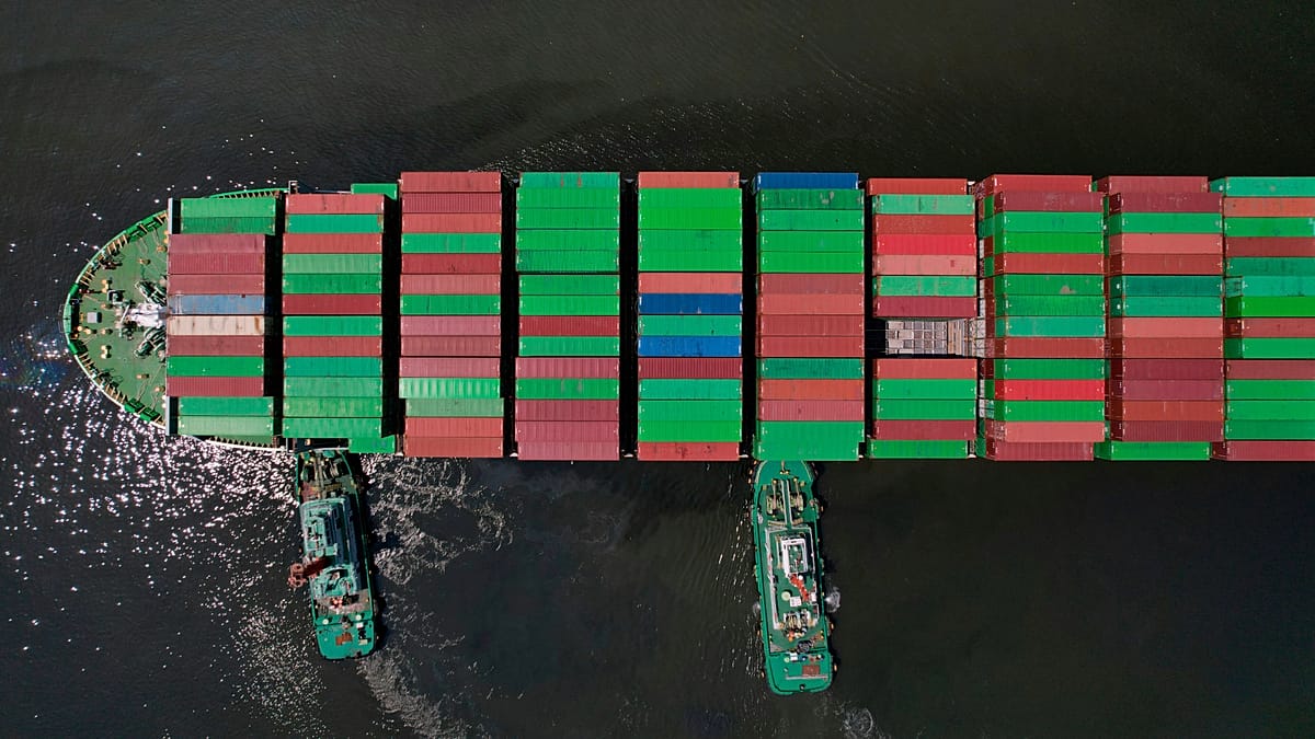 Vessels unloading oil and gas at the Port of Bilbao — rising risks in shipping fuel supply