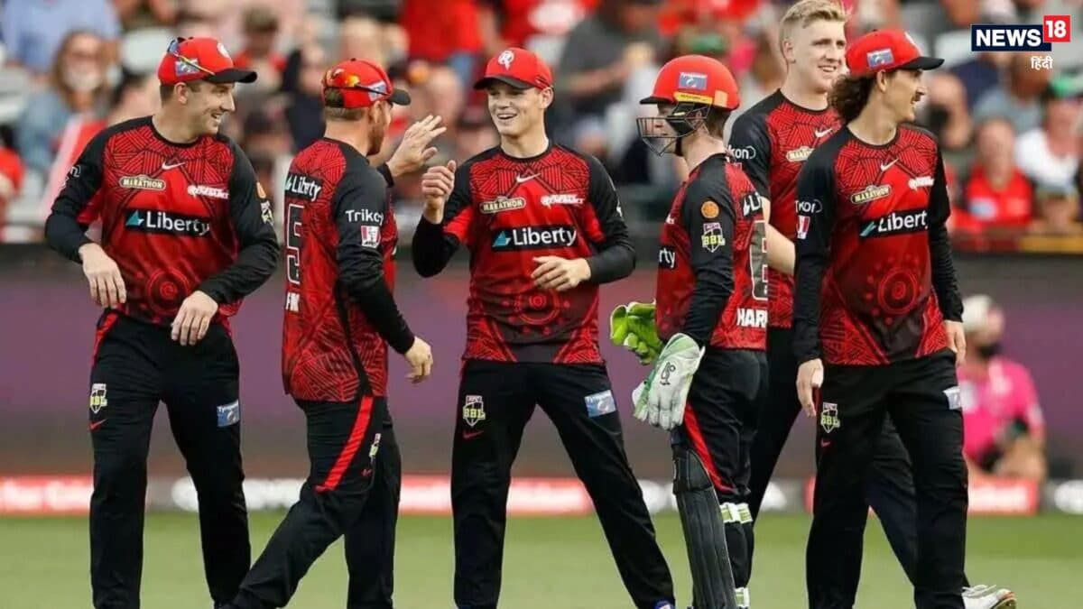Melbourne Renegades logo and stadium scene