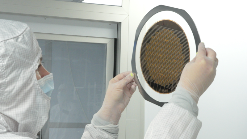 IonQ Superion 256 Quantum Computer Platform