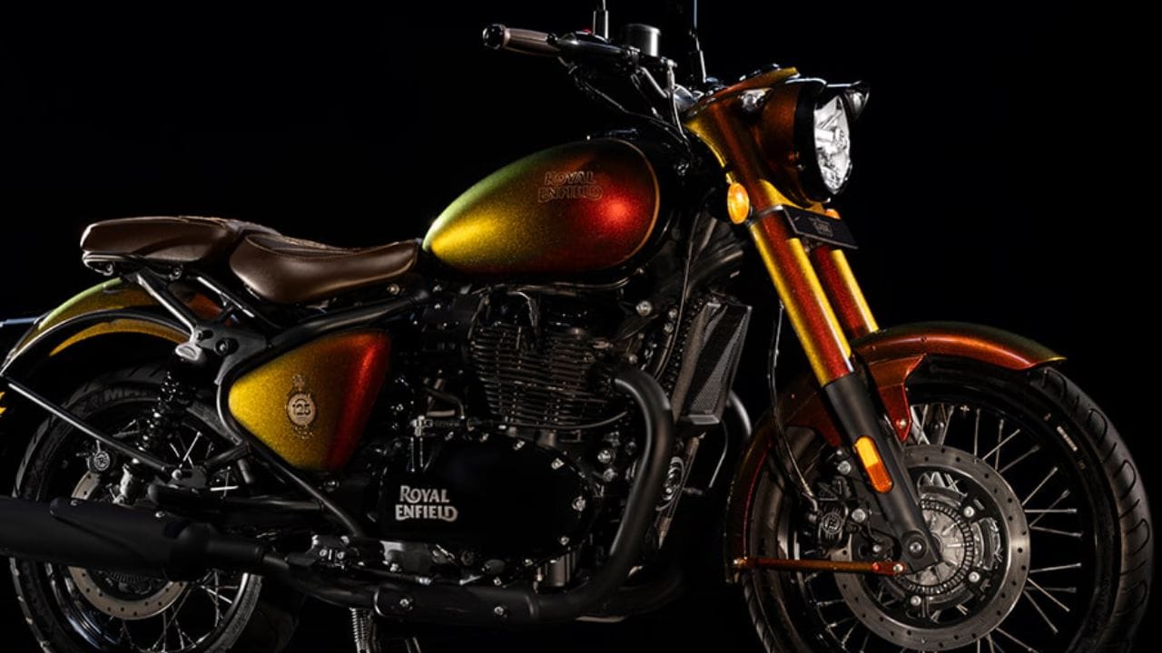 Royal Enfield Classic 650 125th Anniversary Edition in Hypershift paint