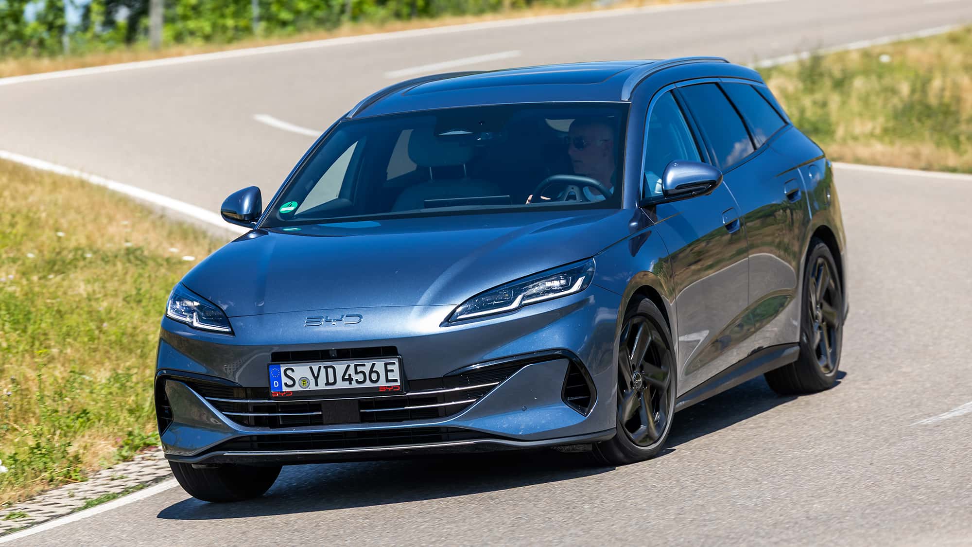 BYD vs Tesla registrations