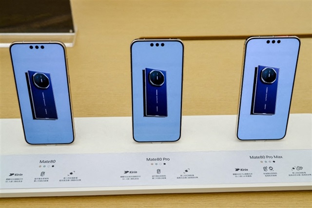 China smartphone market Q1 2026 premium demand