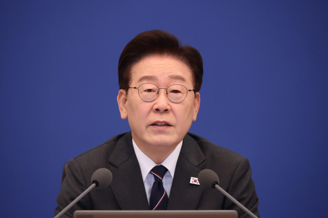 이재명 대통령이 국무회의에서 농정 관련 발언을 하고 있는 모습