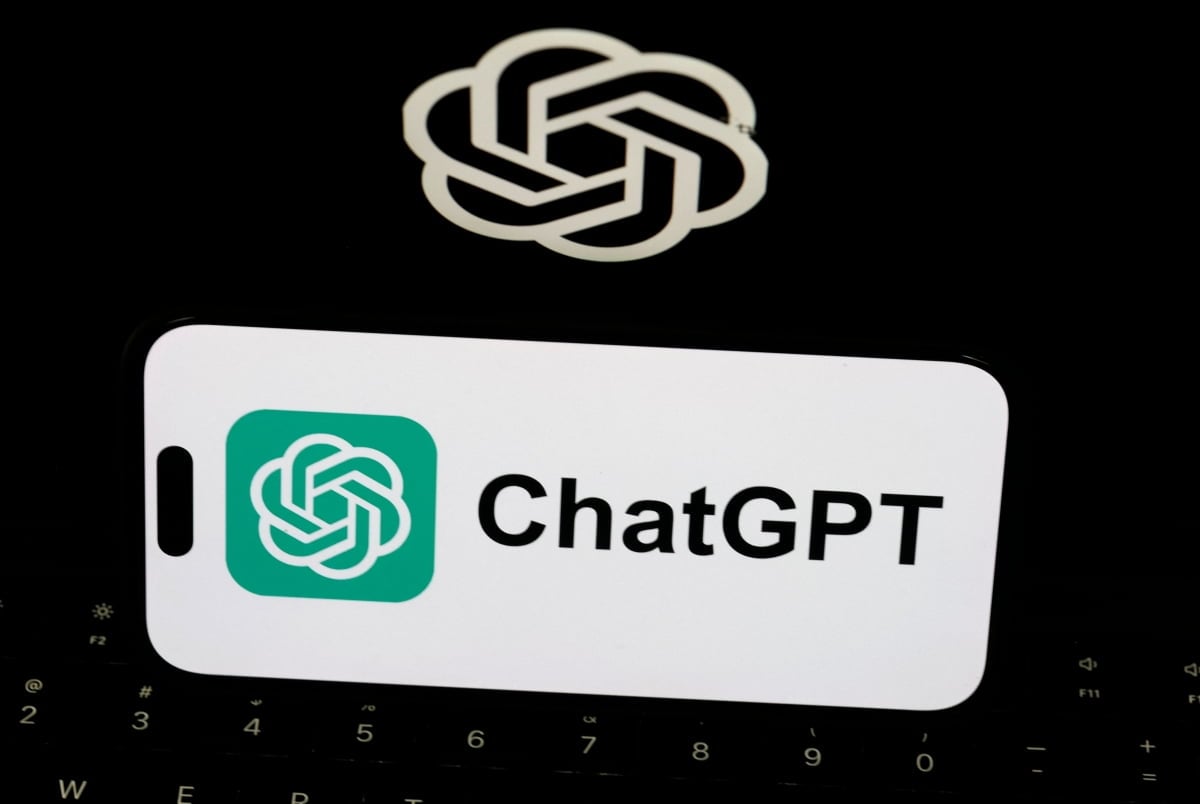 GS25 logo and app interface