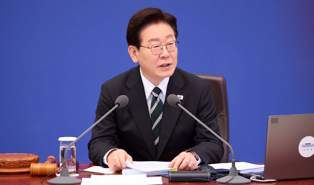 Photo: President Lee Jae-myung at the cabinet meeting
