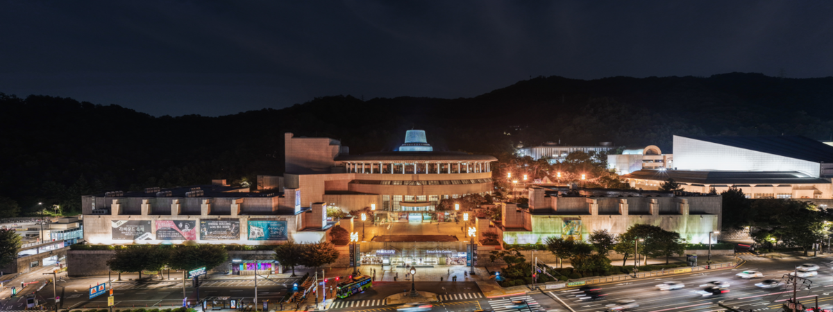 Kyunghyang Shinmun report image on the Fair Trade Commission's correction of unfair performing arts platform terms