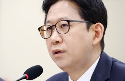 Deputy Prime Minister Bae Kyung-hoon speaking at the National Assembly audit
