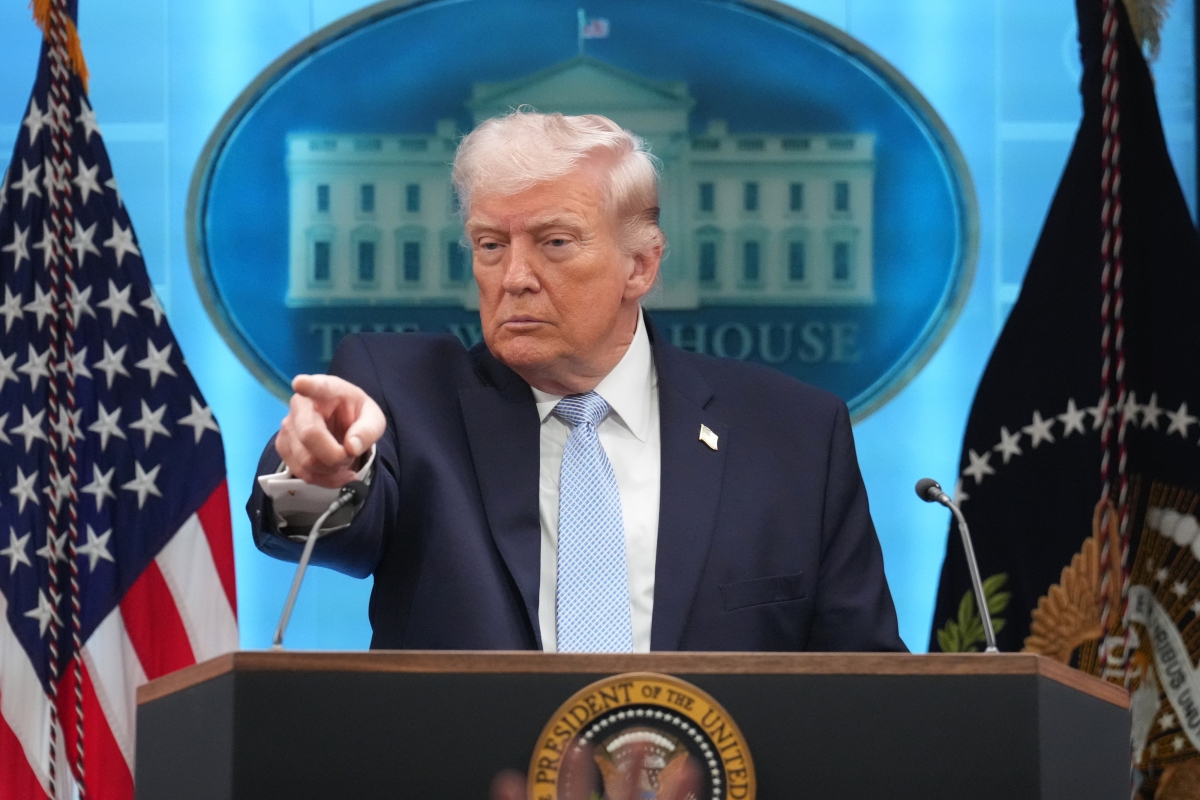 Trump strongly criticizes Iran’s peace negotiation response; fears of a breakdown rise