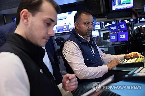 US Treasury yields surge after employment report