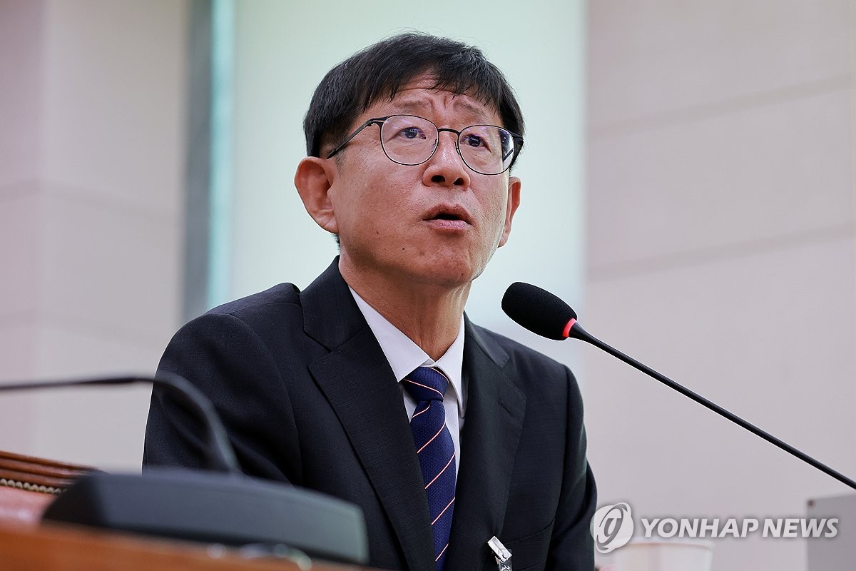 Scene from the confirmation hearing of Special Inspector nominee Choi Gil-su