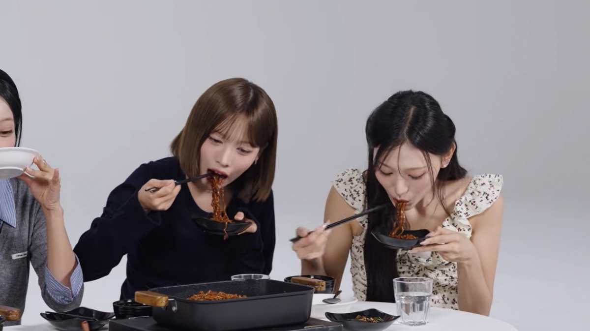 Screenshot of a news article about Samyang Food's Jjaruru noodles sales increase