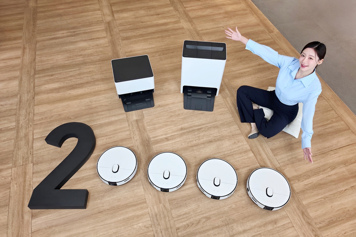 Samsung Bespoke AI Steam Robot Vacuum