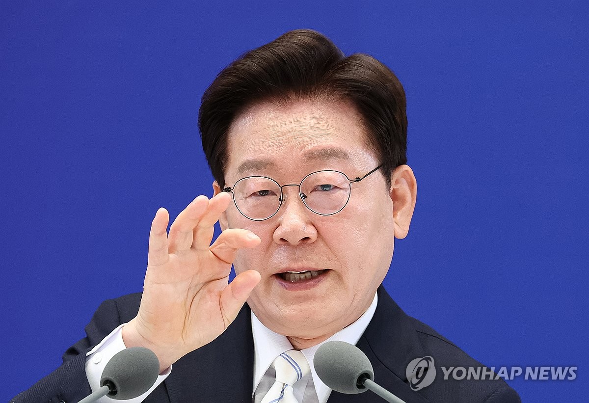 President Lee Jae-myung holding a press conference to share his stance on ROK-US-Japan military cooperation.