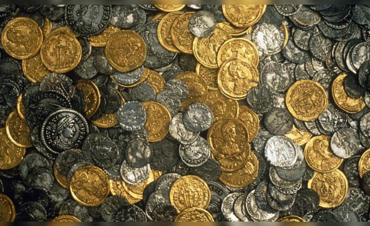 Roman coins and silver artifacts from the hoard