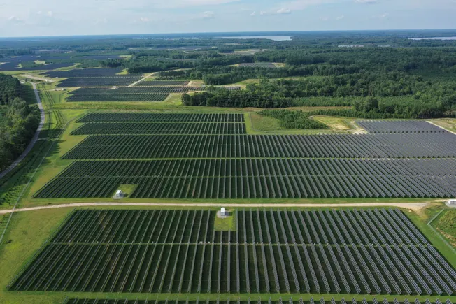 Amazon solar farm representing U.S. solar grid capacity growth