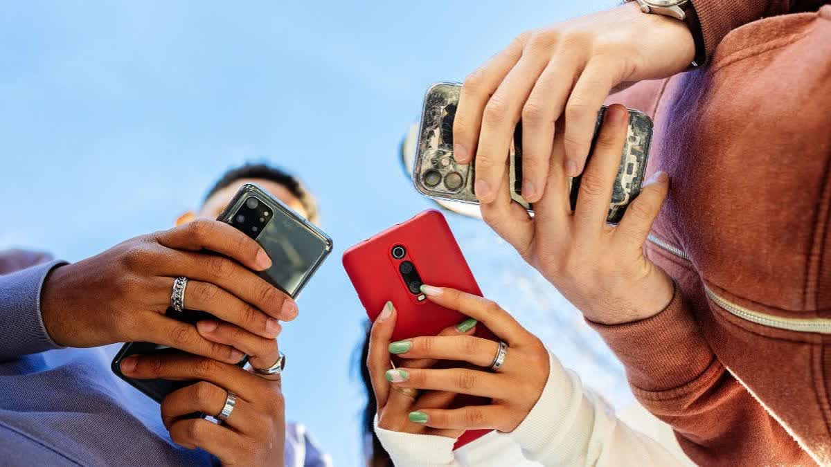 Youth digital media and mental health concerns
