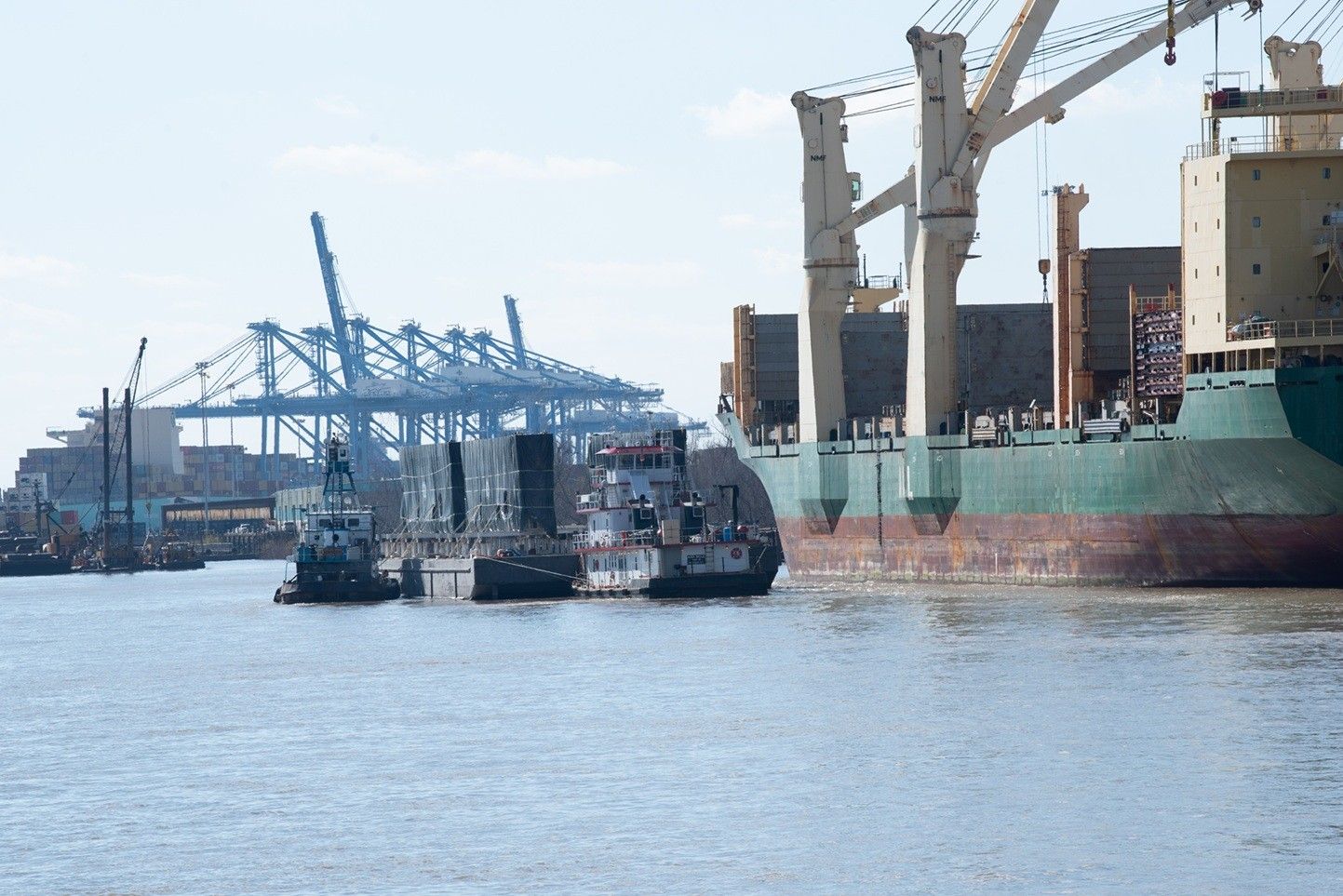 Breakbulk cargo operations at a U.S. port