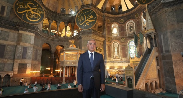 Minister Ersoy inspecting Hagia Sophia restoration
