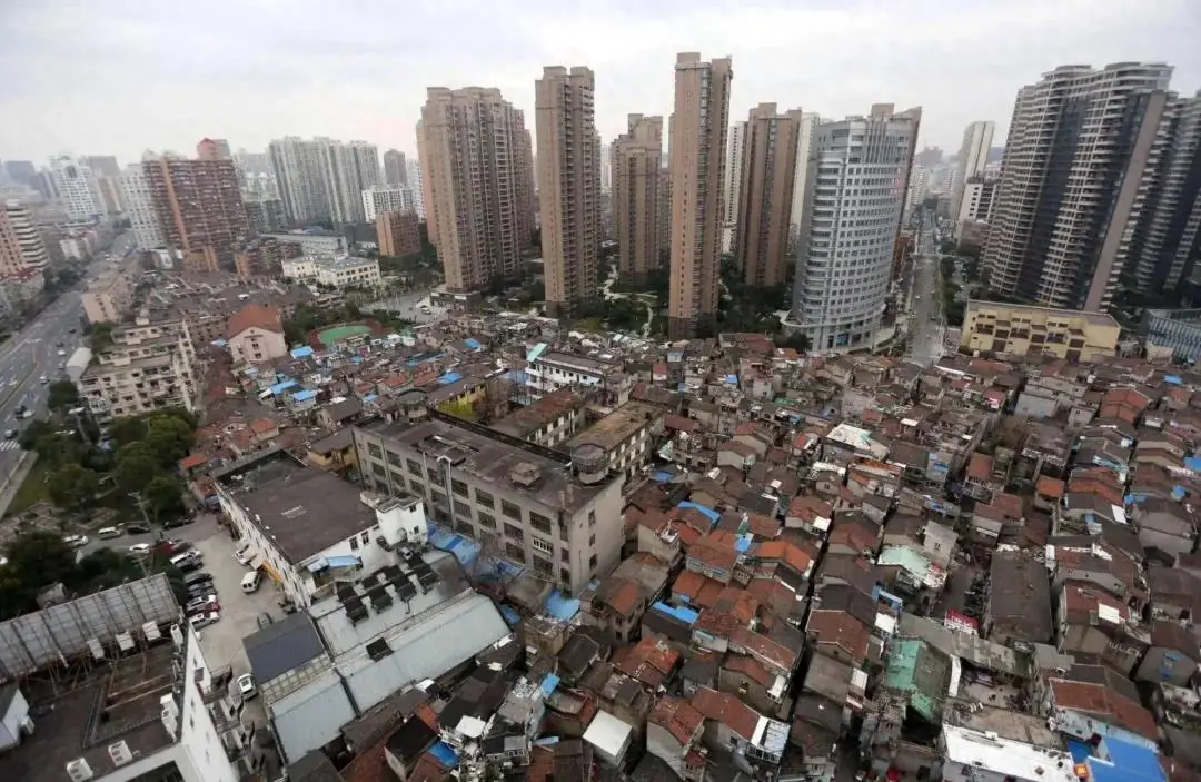 Analysis of first-tier property market deterioration