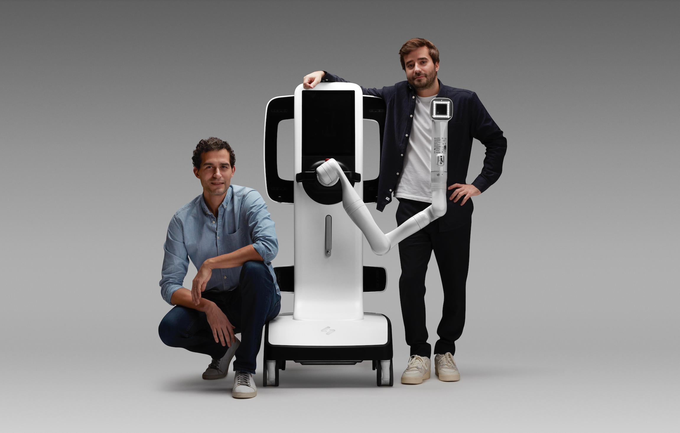 Founders of SquareMind with the Swan imaging robot