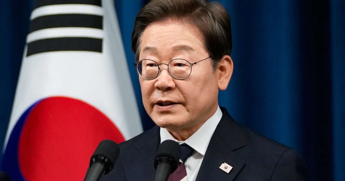 News image reporting on the South Korean bank hacking incident and the potential misuse of AI