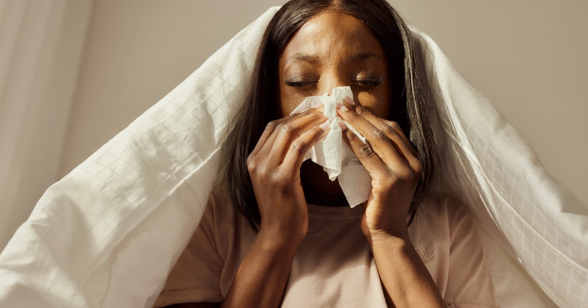Clinical illustration of flu symptoms and respiratory activity