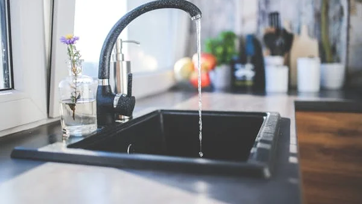 Graphic of a water faucet with no flow