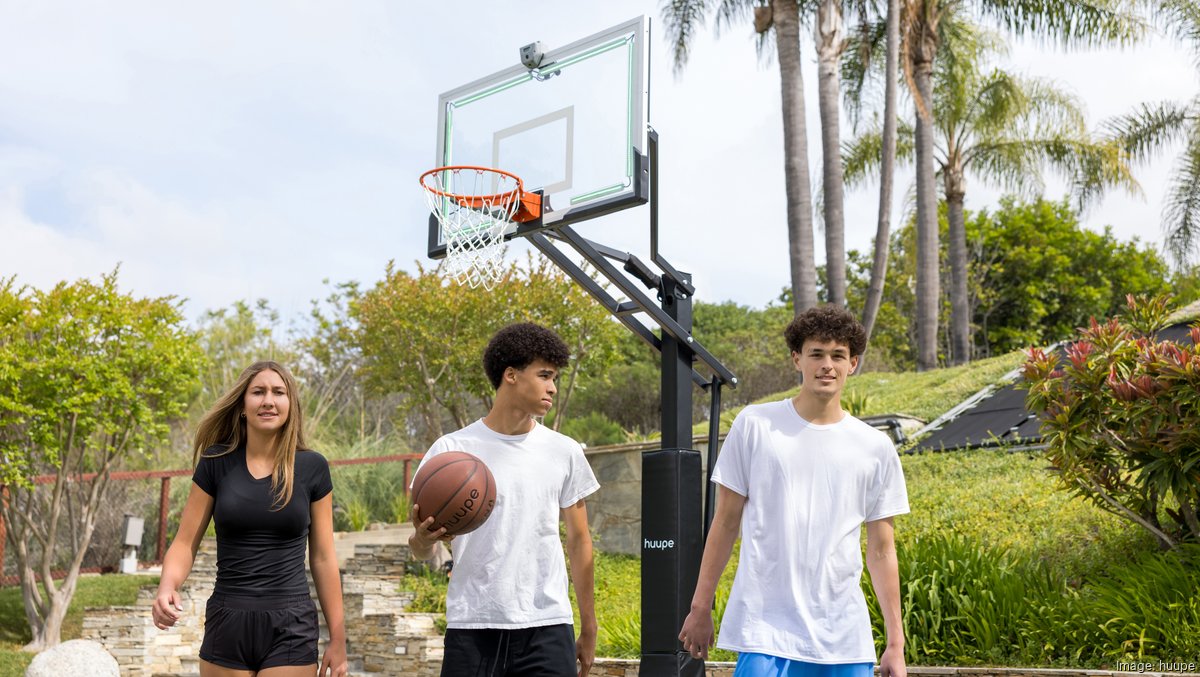 Huupe smart basketball hoop system with interactive display