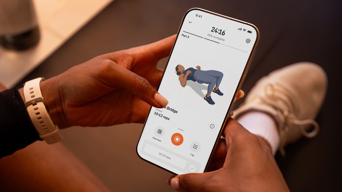 Strava app interface showing a guided strength workout with exercise animation