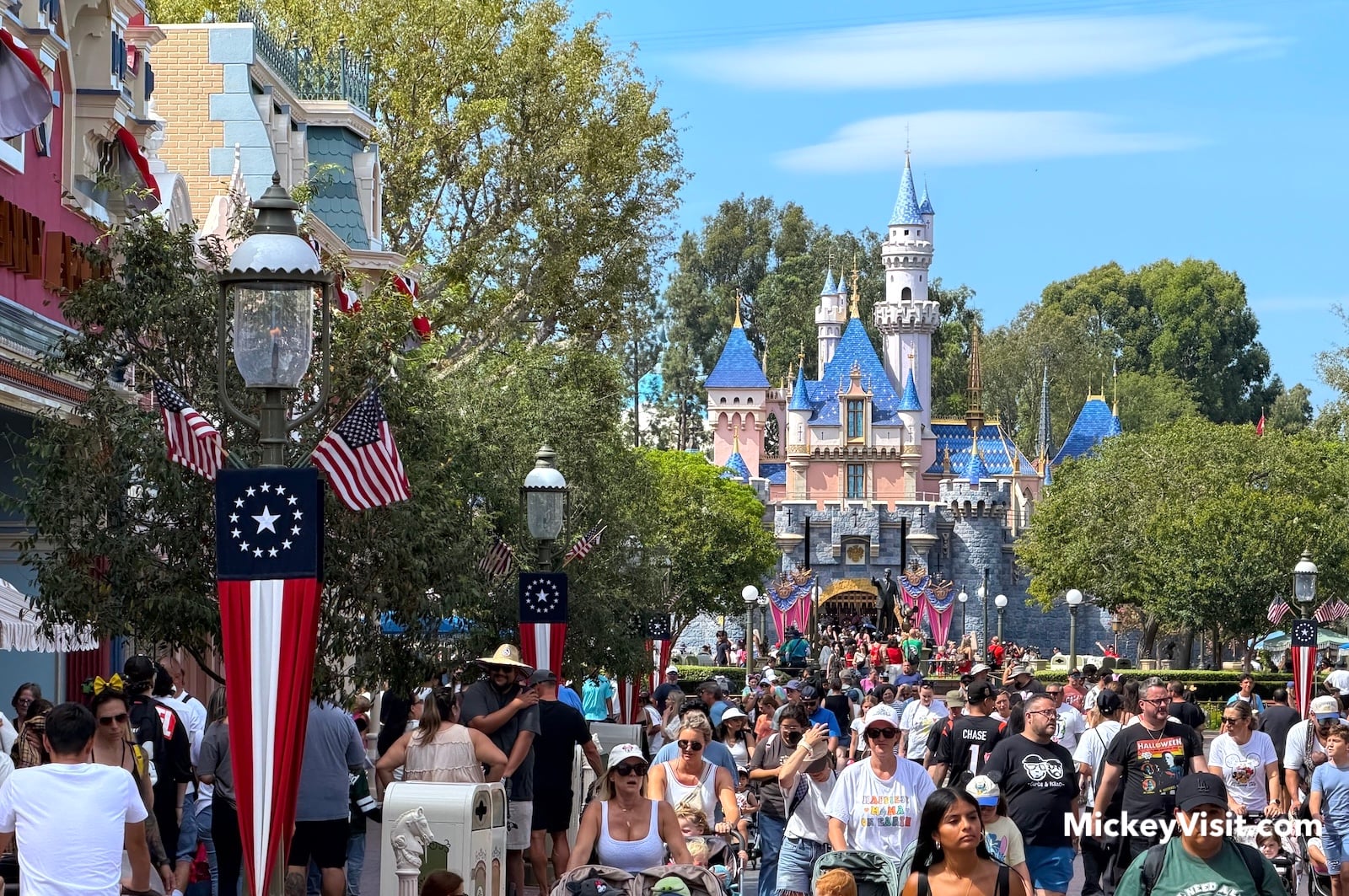 Disneyland Main Street Crowds