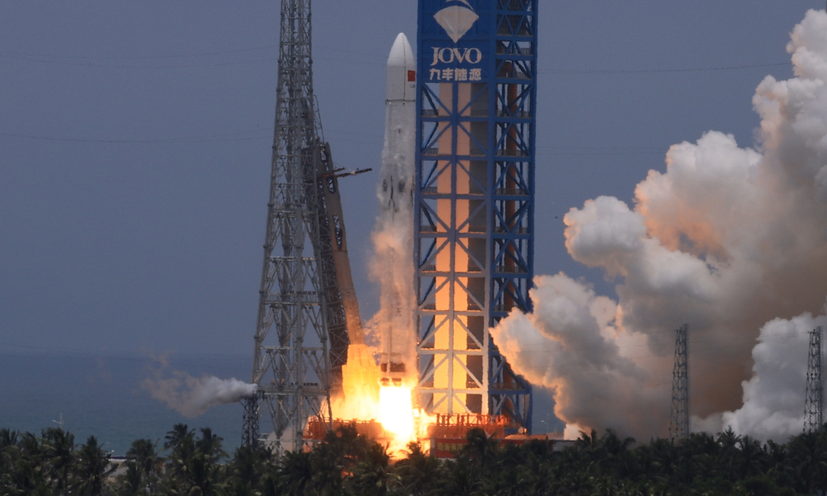 Long March rocket launch footage