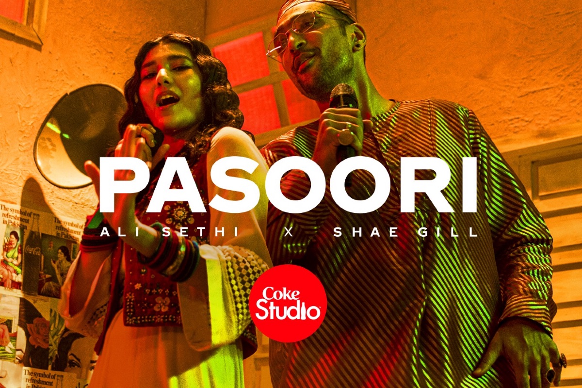 Ali Sethi and Shae Gill performing Pasoori