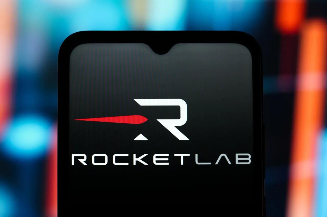 Rocket Lab Electron rocket on the launch pad
