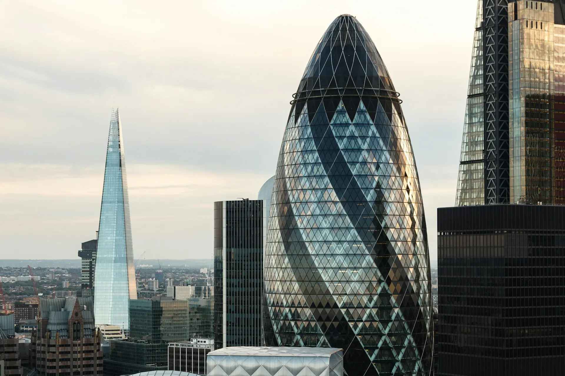 The Gherkin in London — a landmark example of contemporary skyscraper design trends