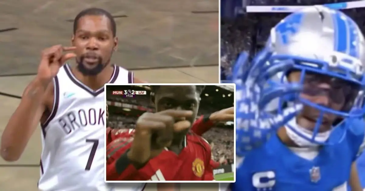 Cobi Mainú celebrates his winning goal as Man United players cheer in the background