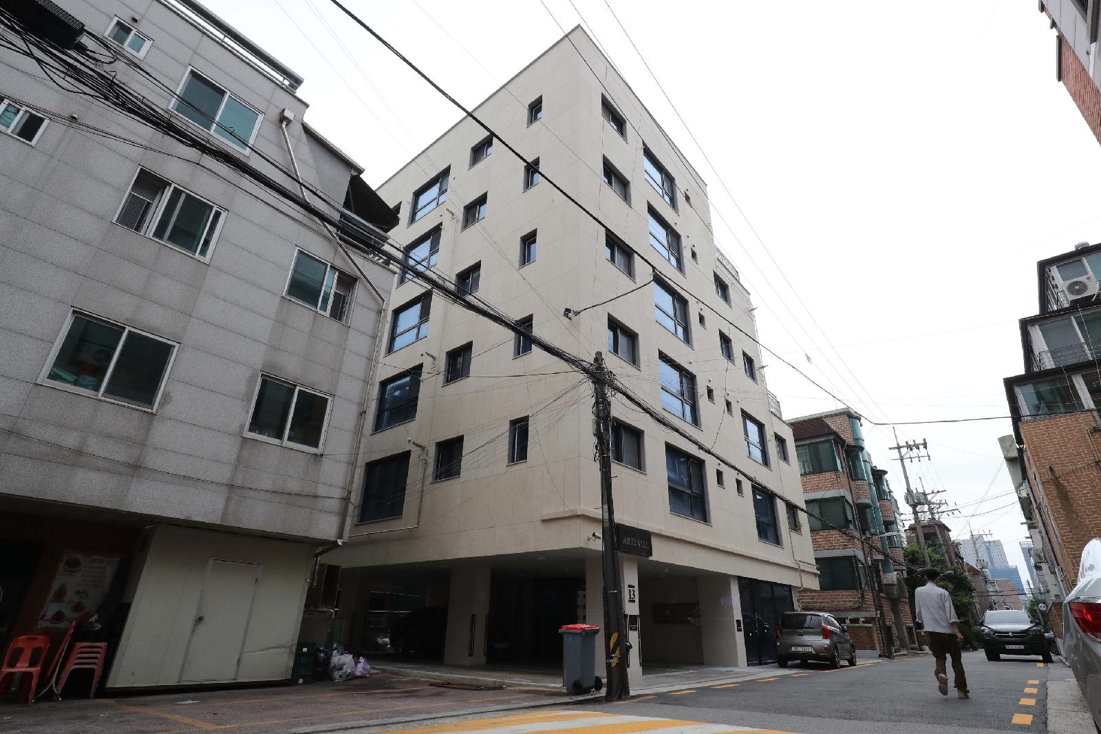 Urban living housing regulation easing