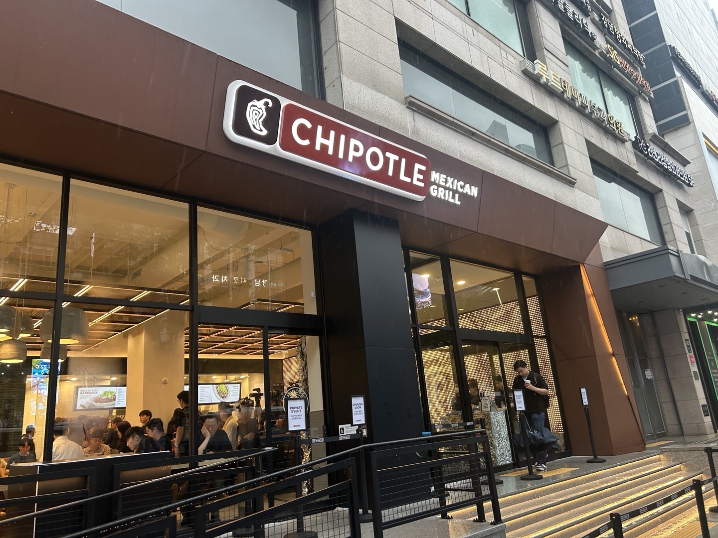 Chipotle's first Asian store in Gangnam