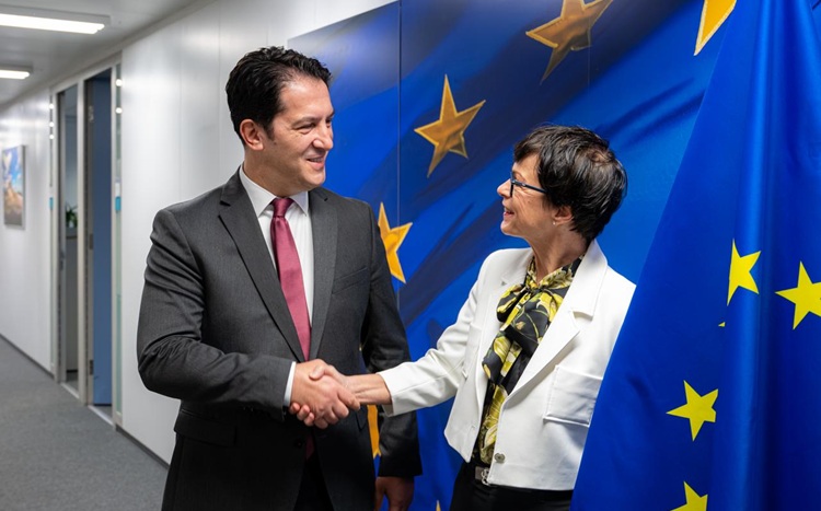 Photo of Enlargement Commissioner Marta Kos meeting with Bekim Sali