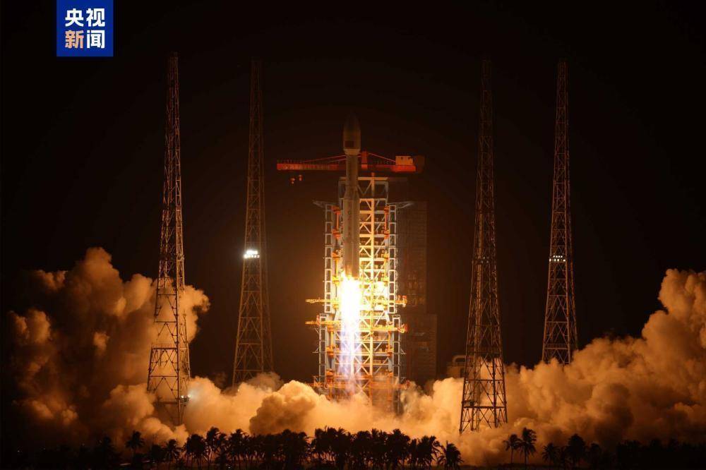 Long March 8A rocket launching from Hainan Commercial Aerospace Launch Site with Guowang satellites