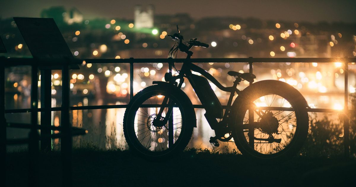 Image of a fatbike in an urban setting, relevant to Eindhoven's zoning plans