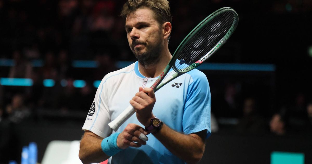 Stan Wawrinka on court during the Lyon Open