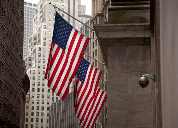 AI boom drives U.S. stocks, with strategists predicting S&P will surpass 10,000 in three years